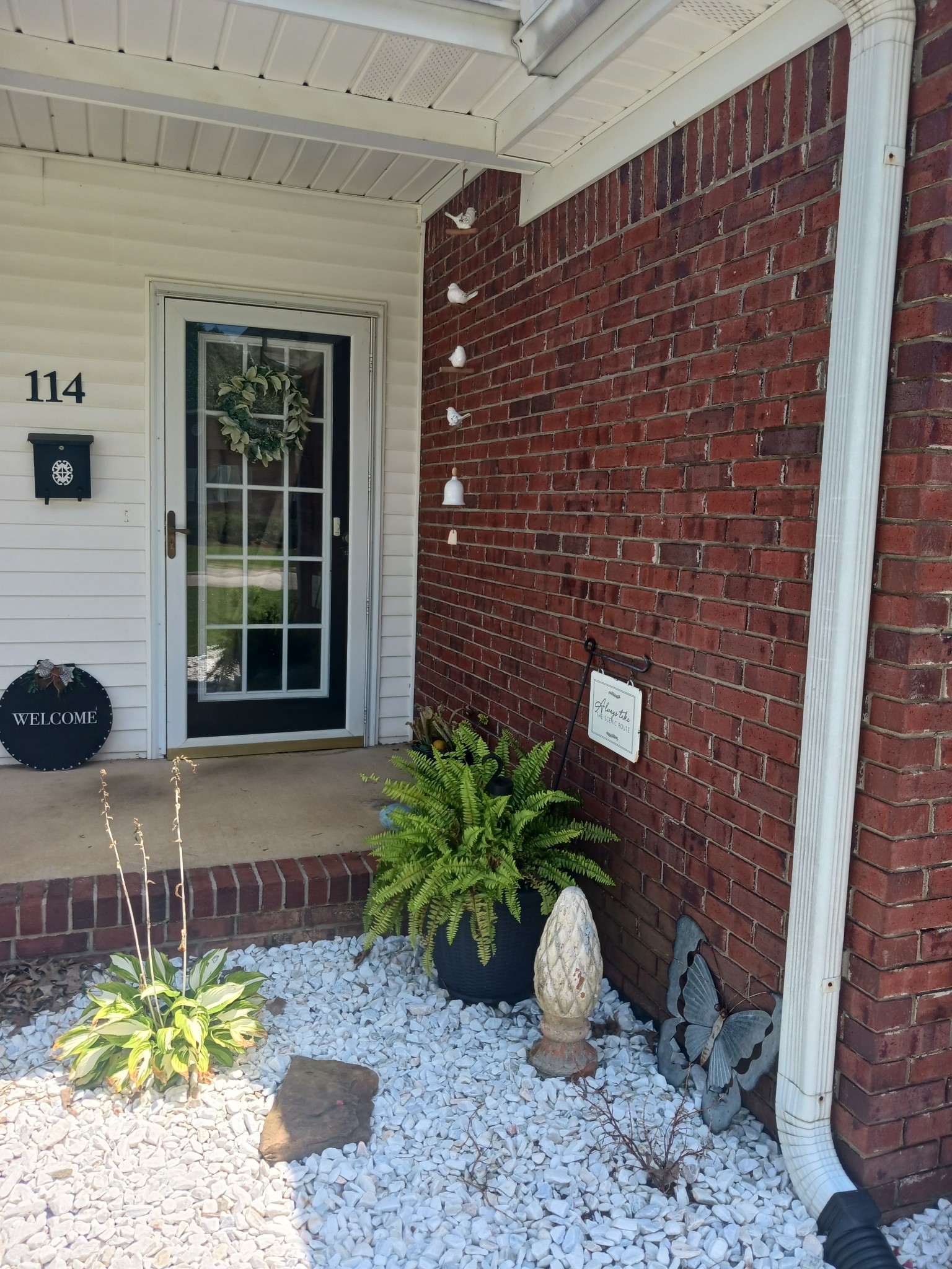 114 Laveta Ln
