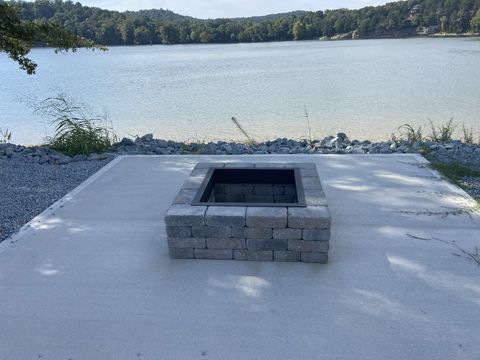 5 River Front Drive Clifton TN 38425