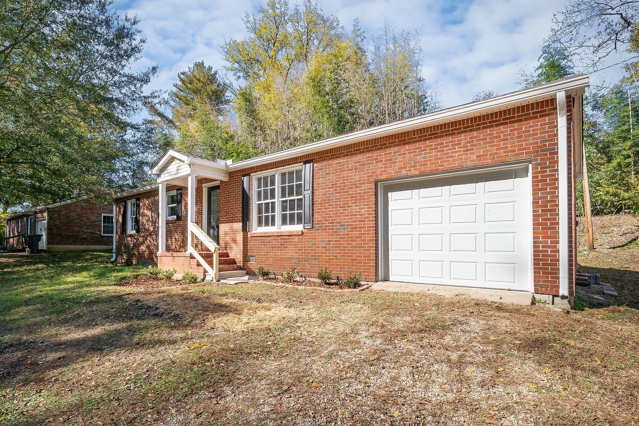 108 Dellwood Ln
