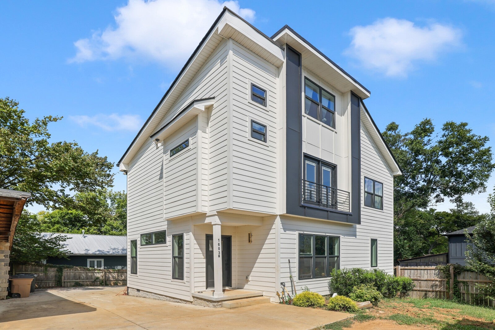 3-bed listing at 1603b Litton Ave, Nashville