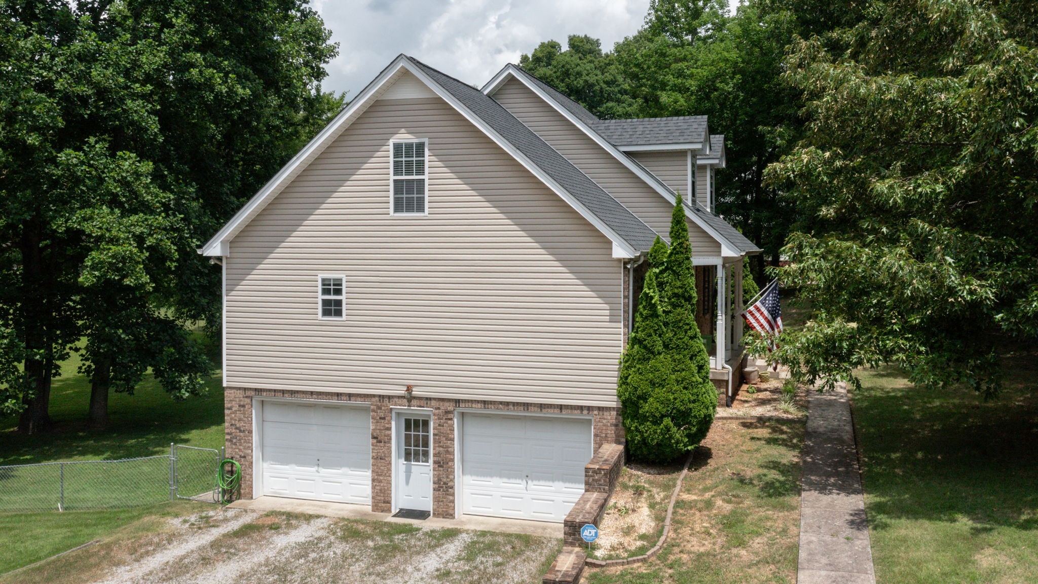 1006 Summer Ln