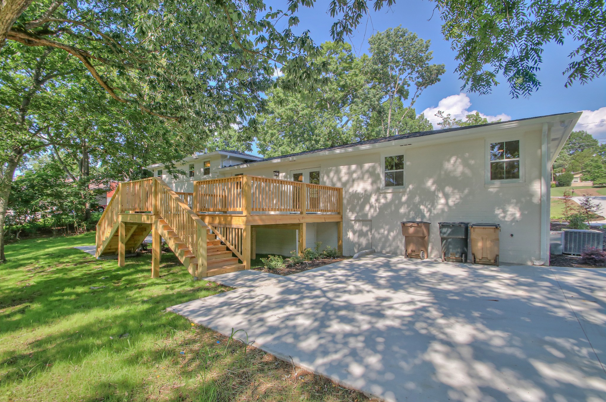 Photo 53 of 68 of 955 Windrowe Dr house