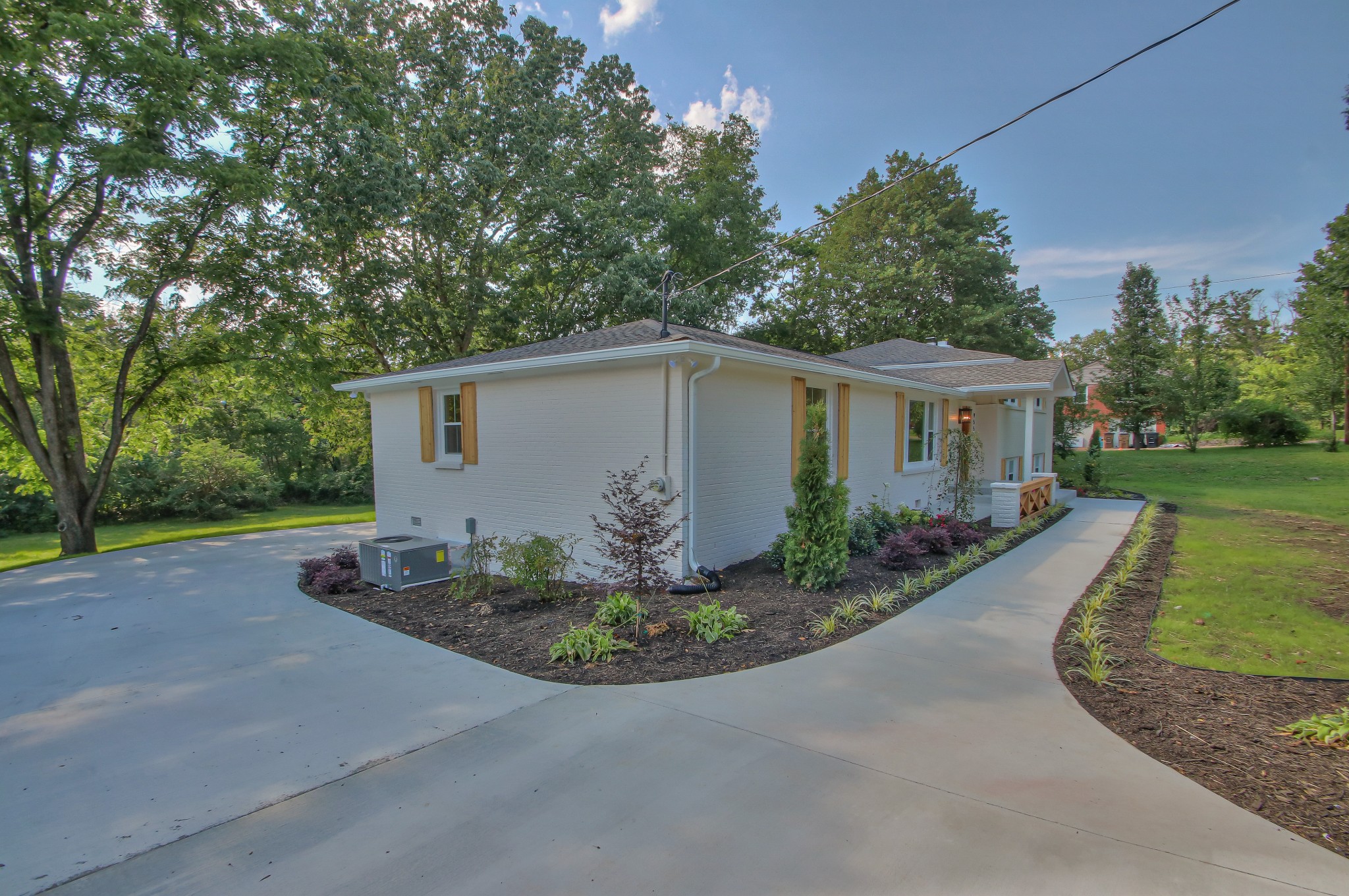 Photo 5 of 68 of 955 Windrowe Dr house