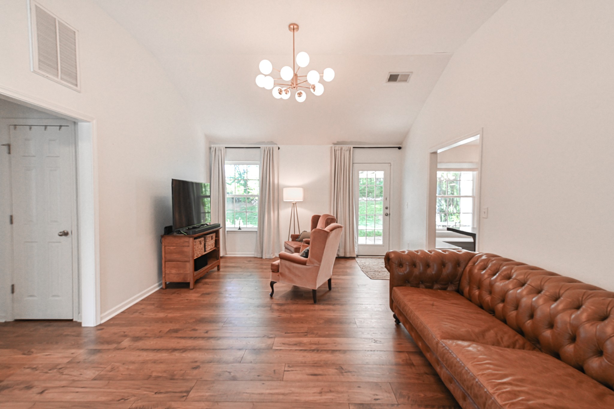 2224 Dewey Dr