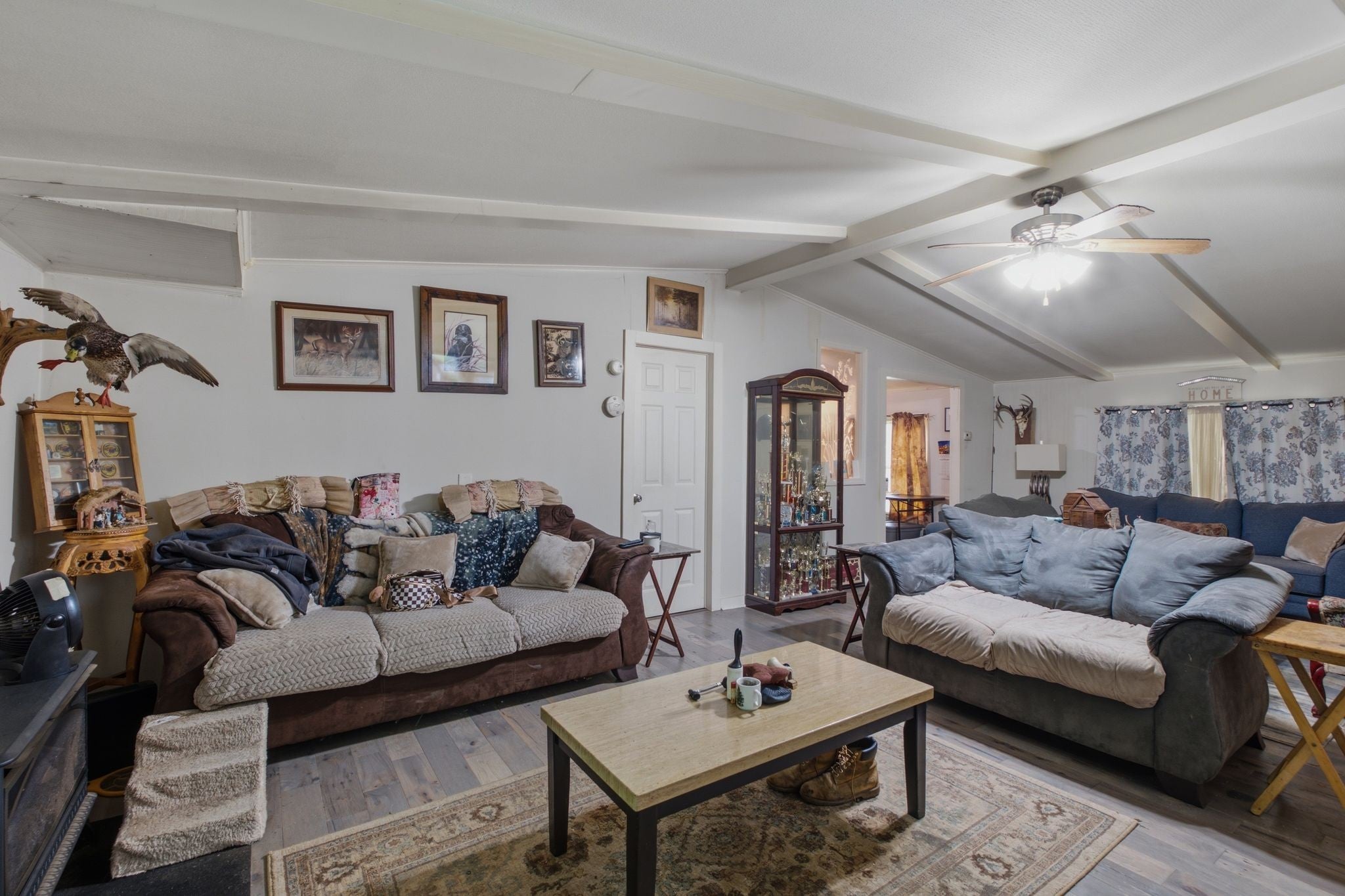 1305 Wolf Hill Rd