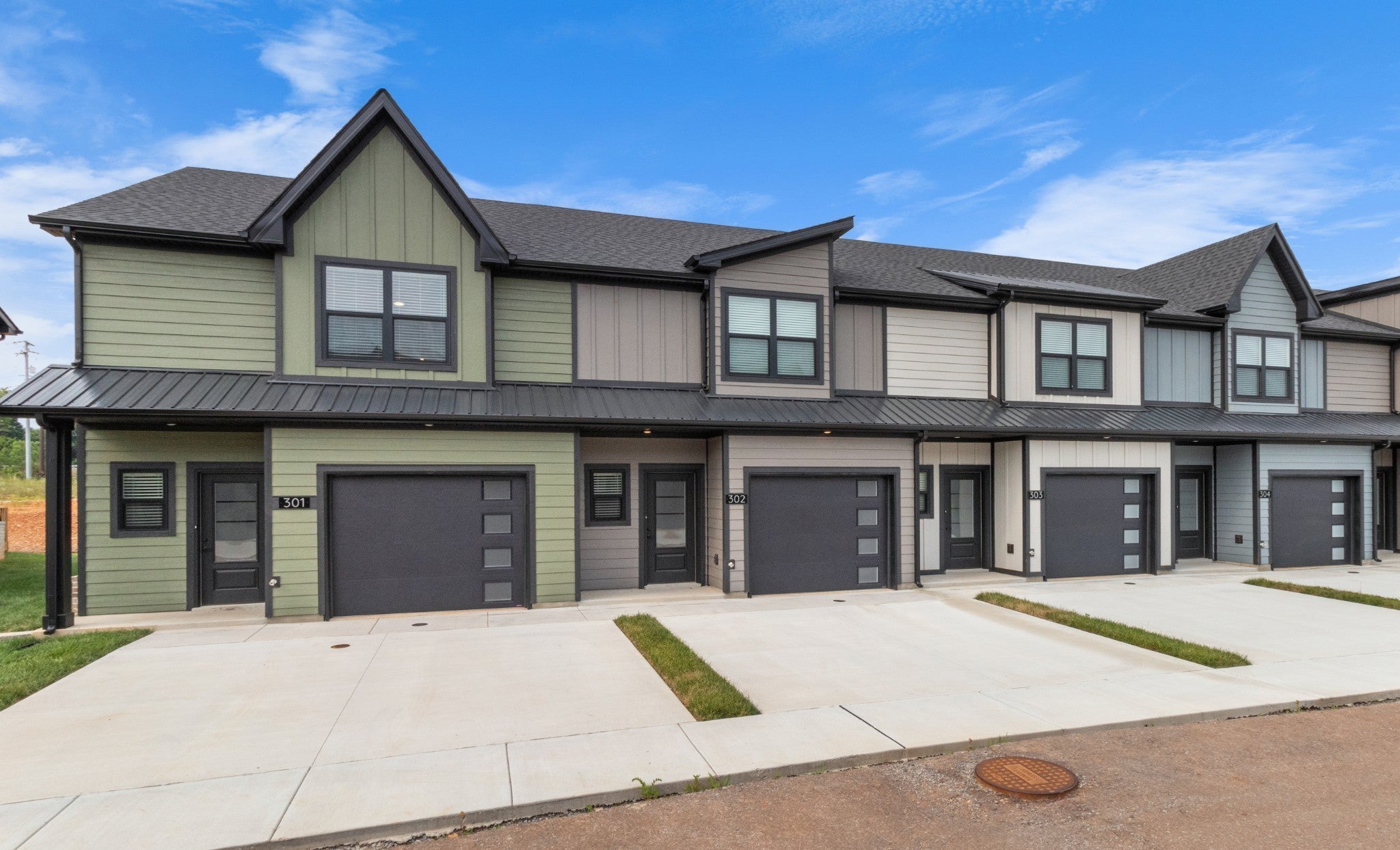 302 Jonathan Wade Circle