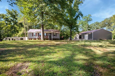 5835 Dog Creek Rd Primm Springs TN 38476