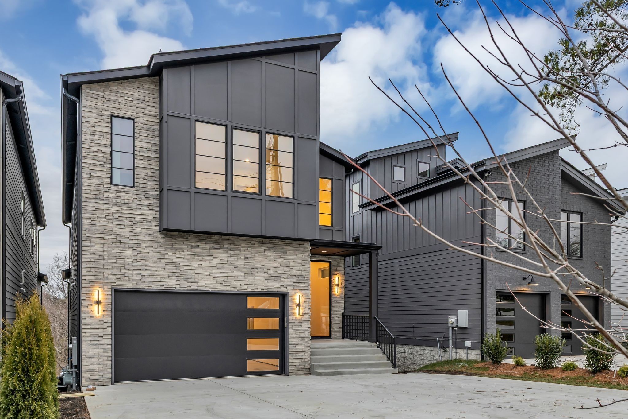 2505 Barclay Dr