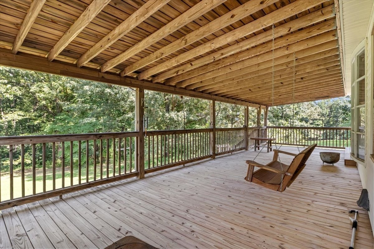 414 Valleywood Dr