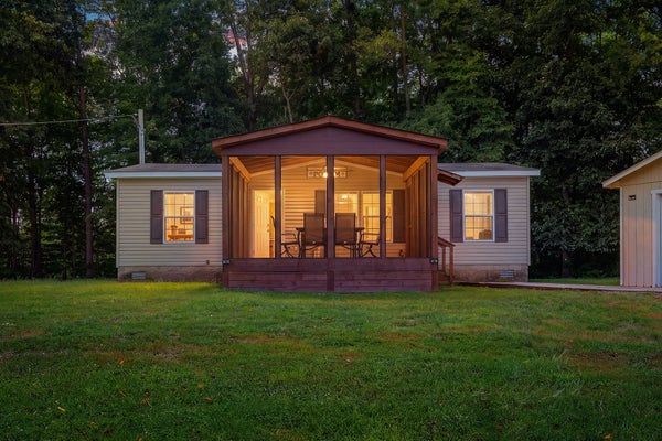 552 BEAVER LN # 16, GAINESBORO, TN 38562 - Image 253b2887eafc4aa310e02cabc2c81205/132843792