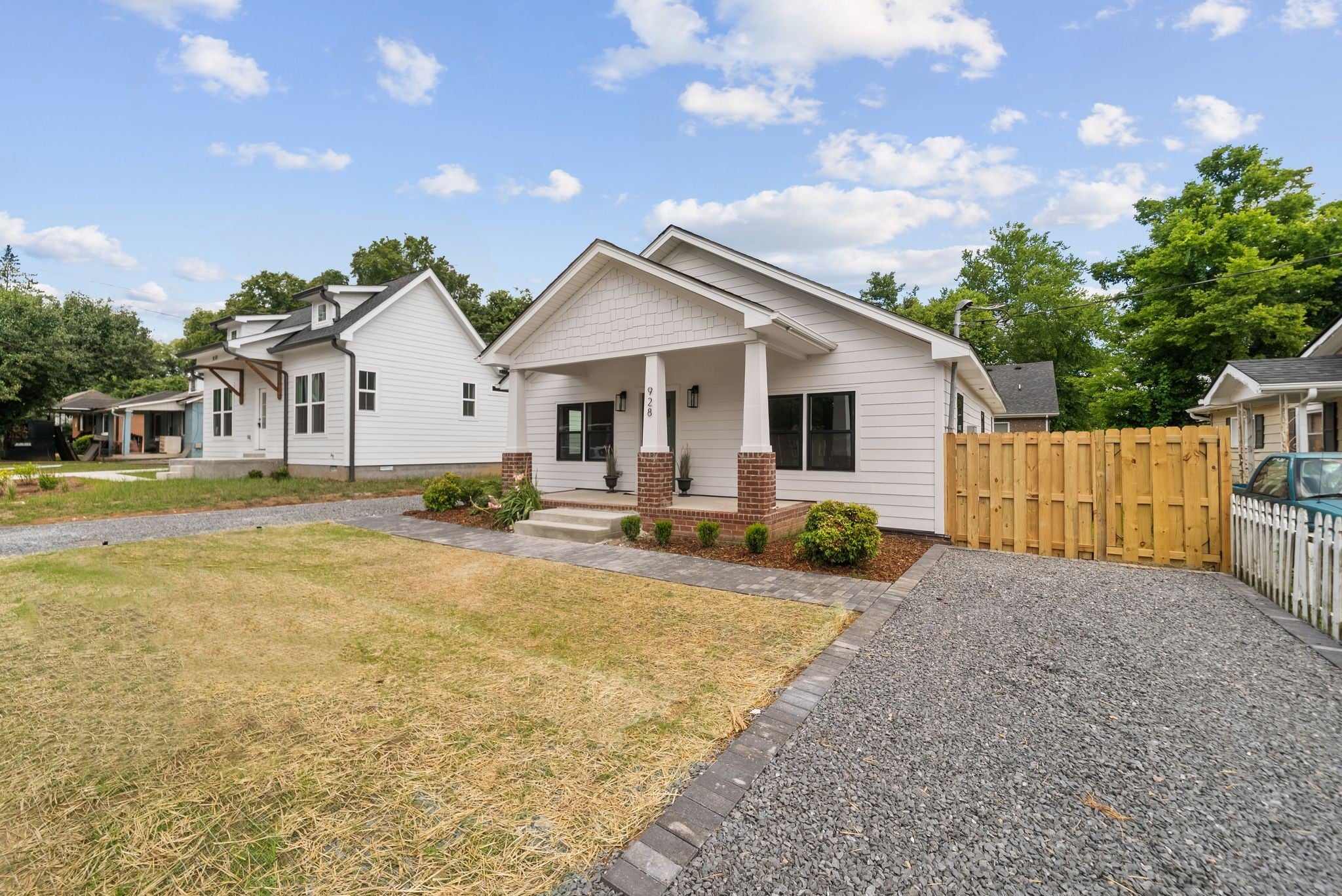 928 Glass St