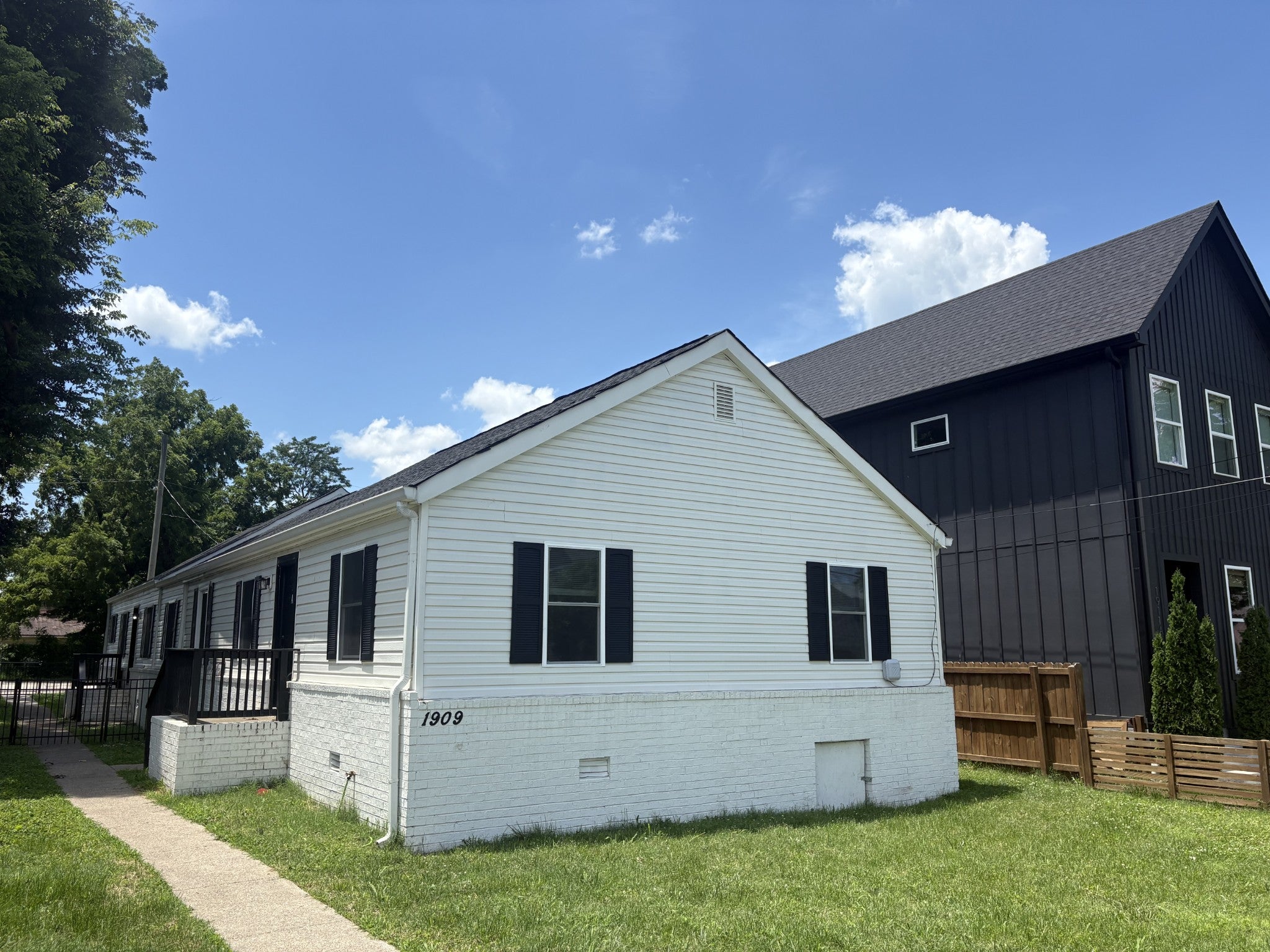 3.0-bed rental at 1909 10th Ave N