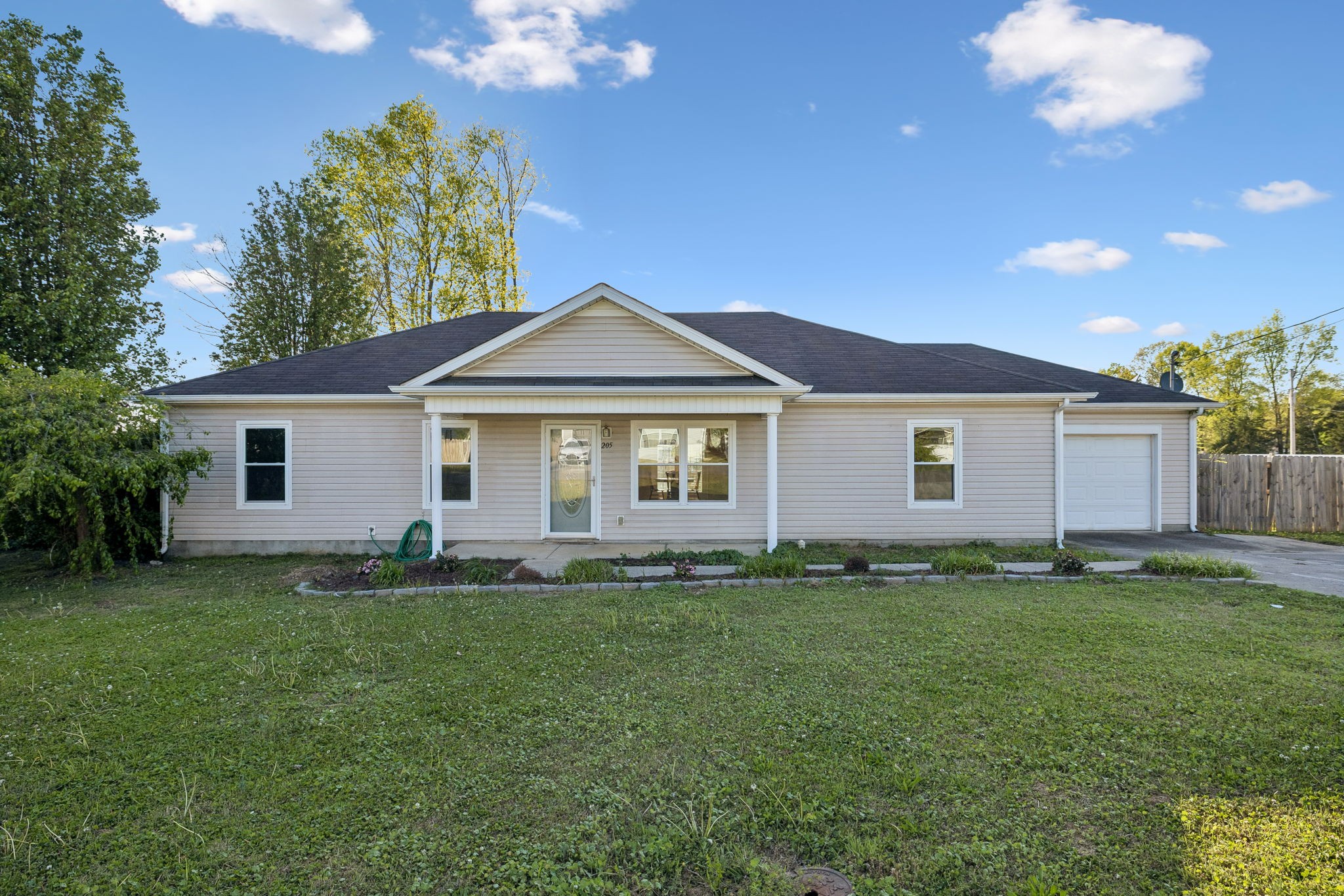 205 Saddlewood Dr