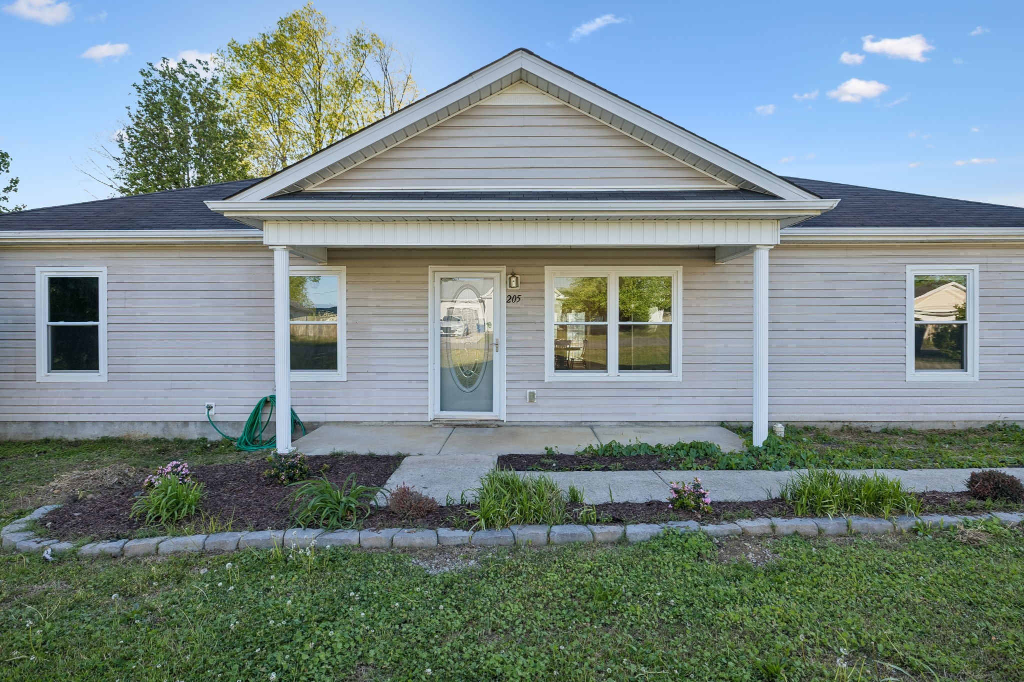205 Saddlewood Dr