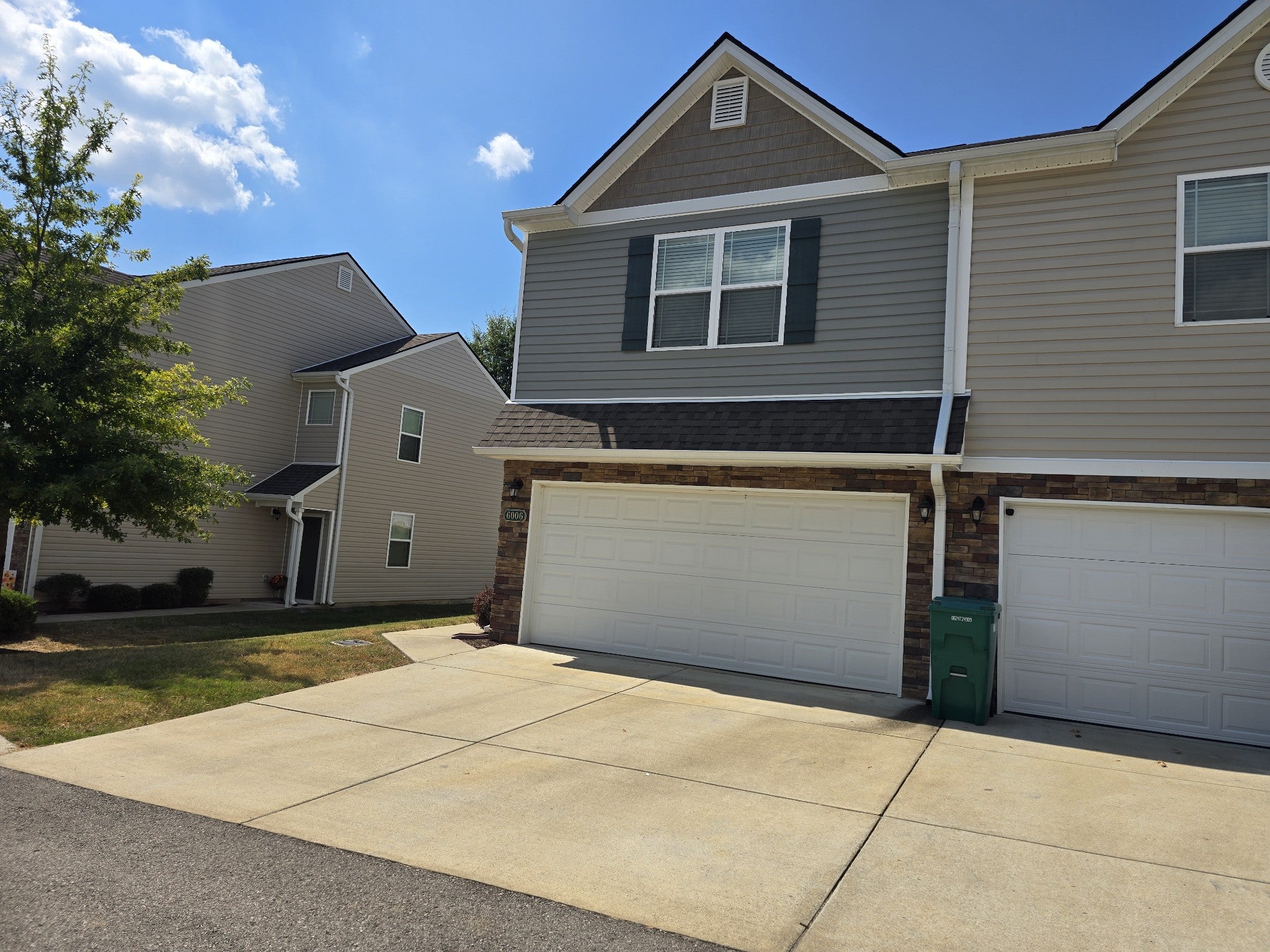6006 Hillside Ln - Photo 2
