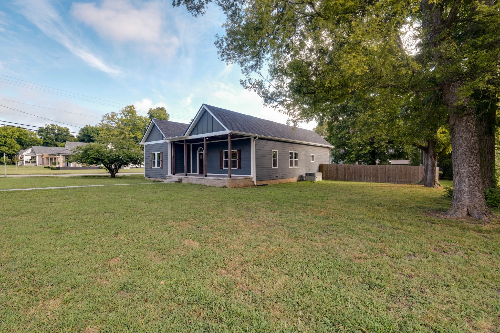214 Hay Long Avenue