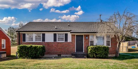 218 Clearview Dr Clarksville TN 37043