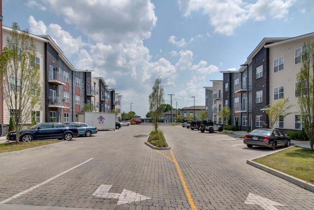 1118 Litton Ave 216