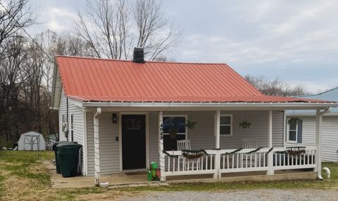 Photo of 4029 Brown St, Westmoreland, TN 37186 (MLS # 3061029)