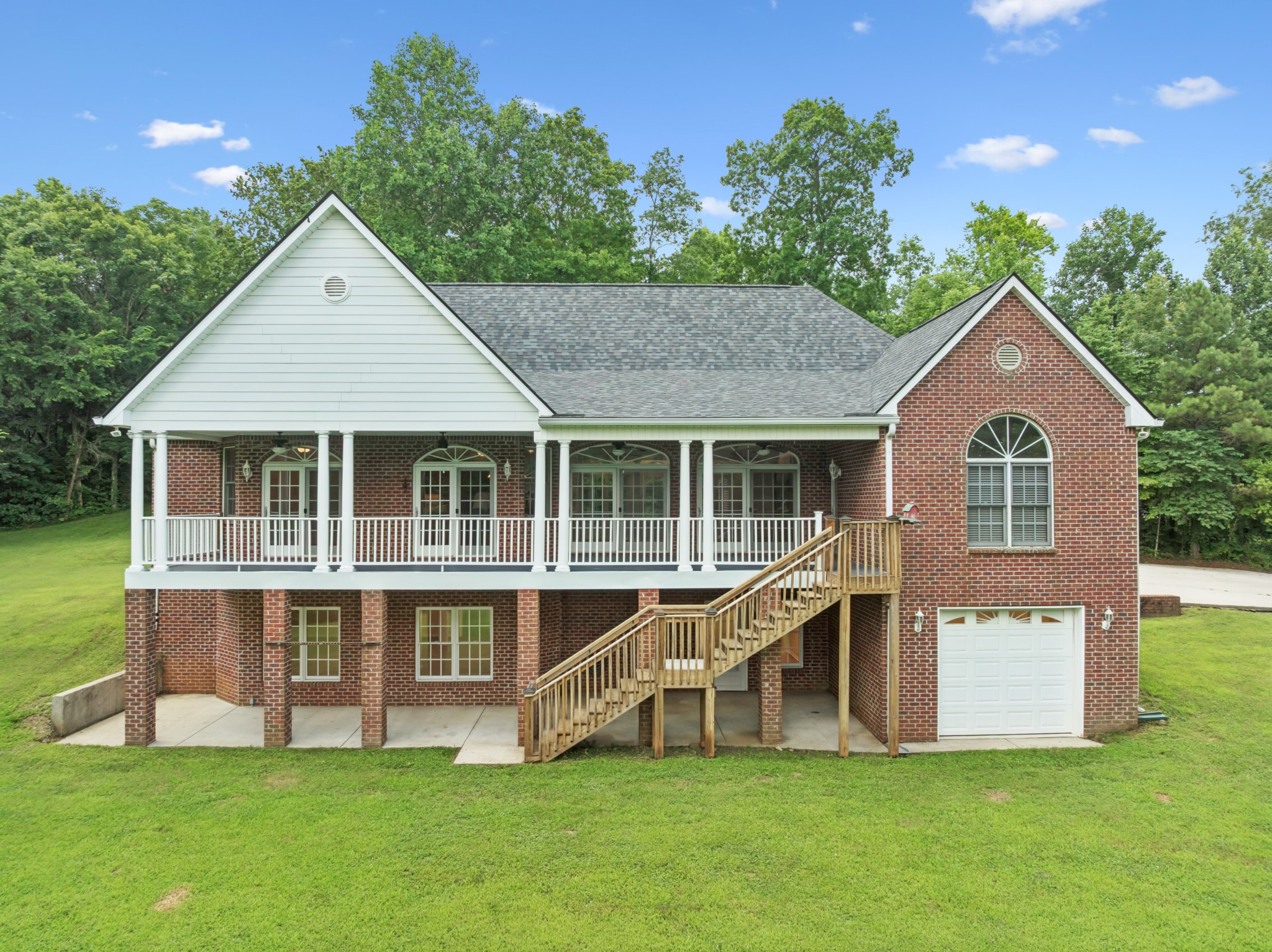 3987 Akin Ridge Rd