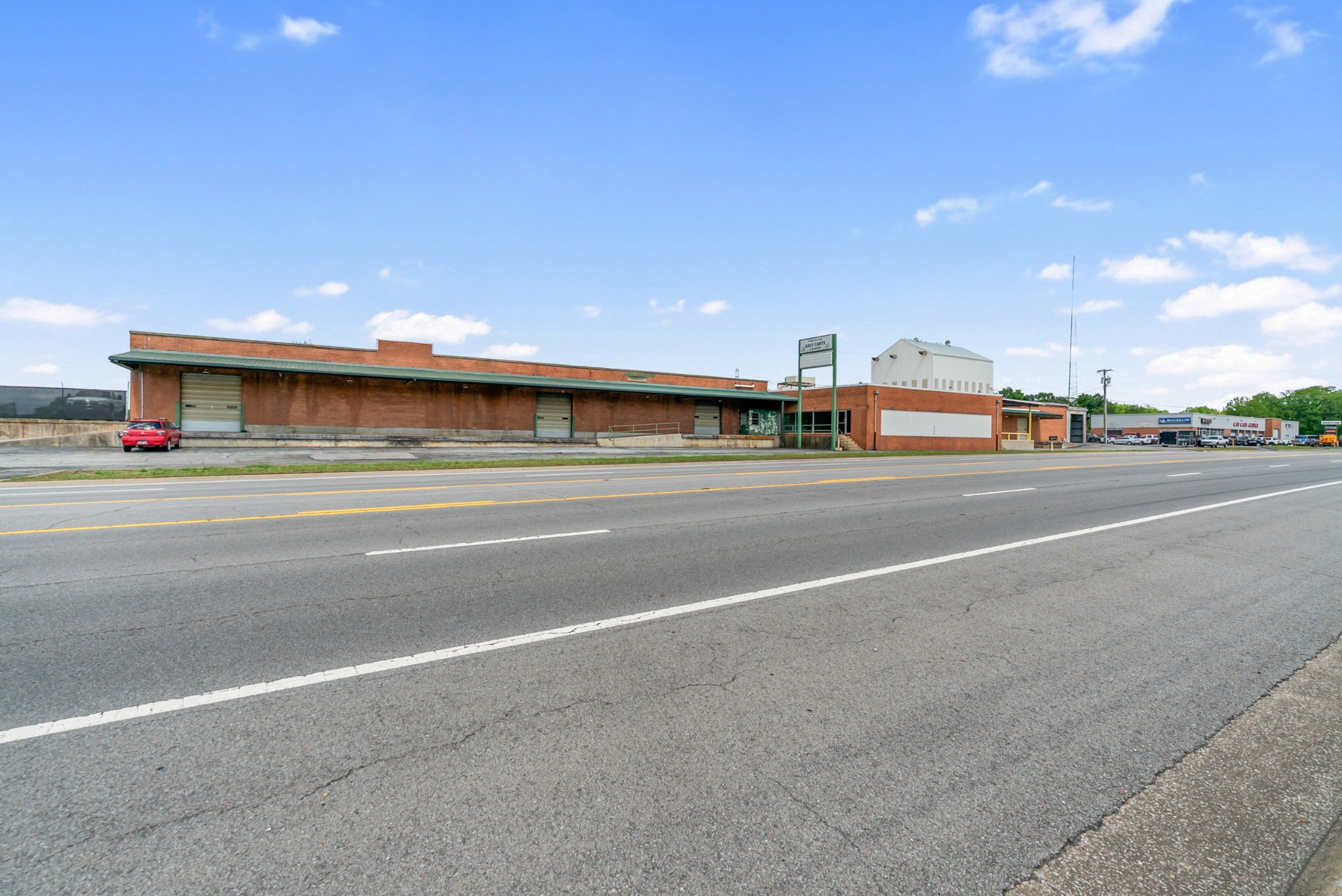 4000 Memorial Blvd