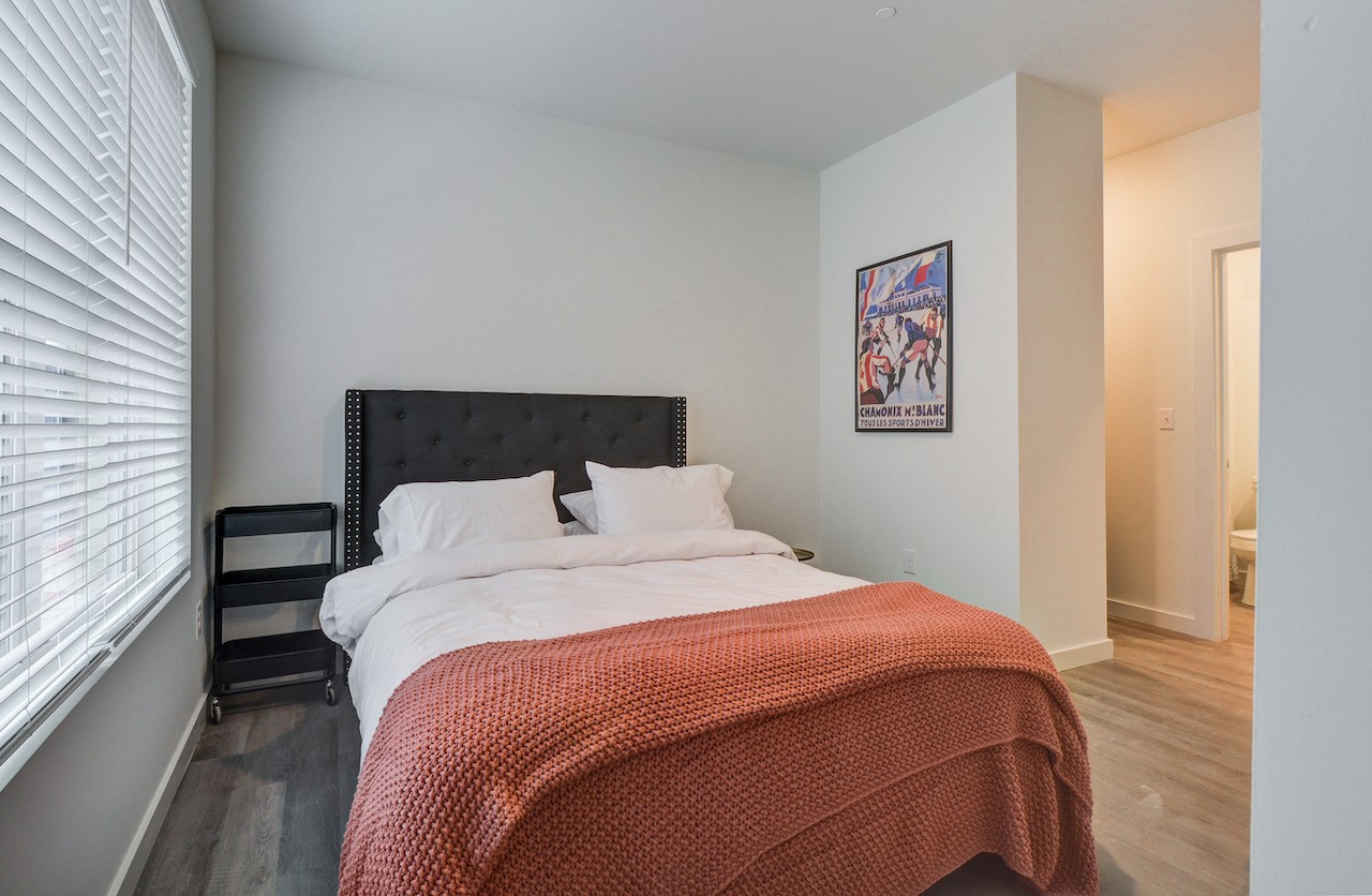 518 Madison St 212