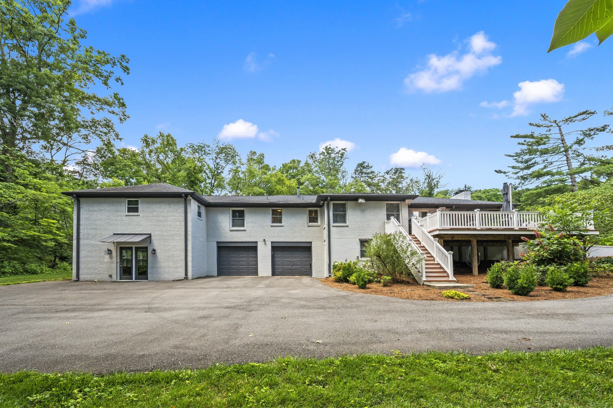 873 Forest Acres Dr