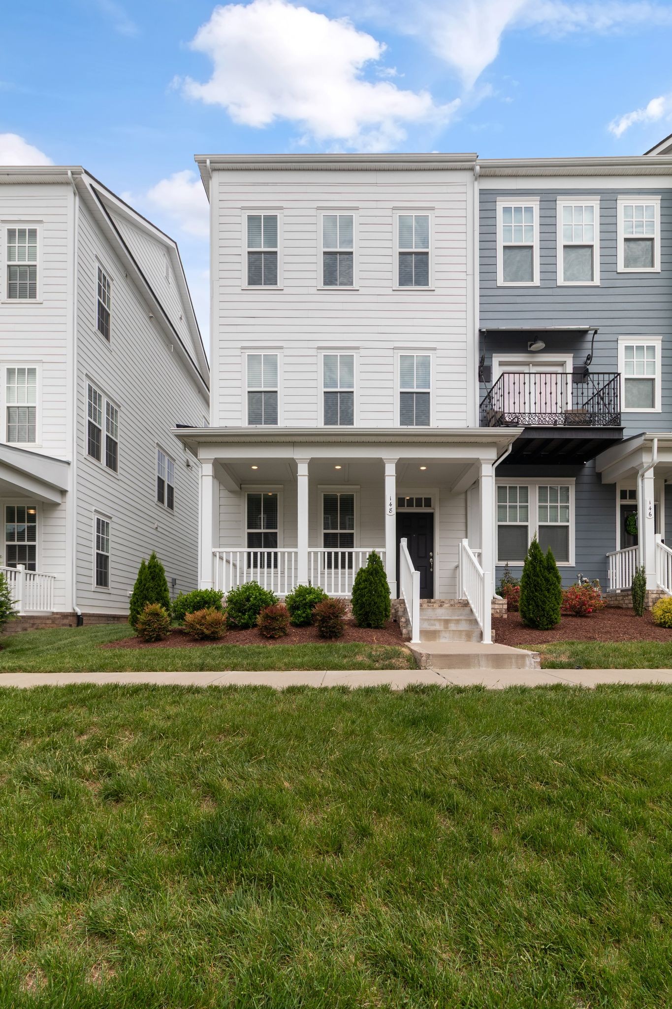 148 Burkitt Commons Ave
