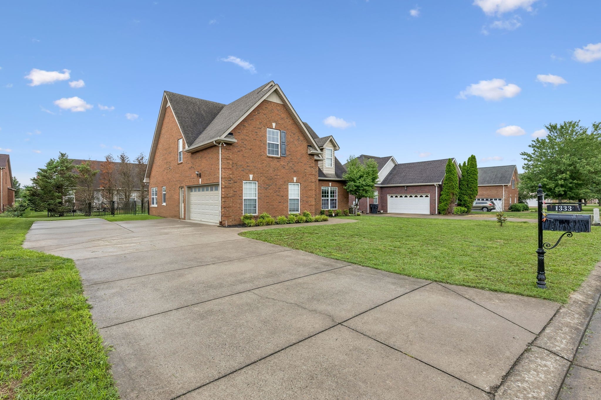 1333 Sam Houston Ave