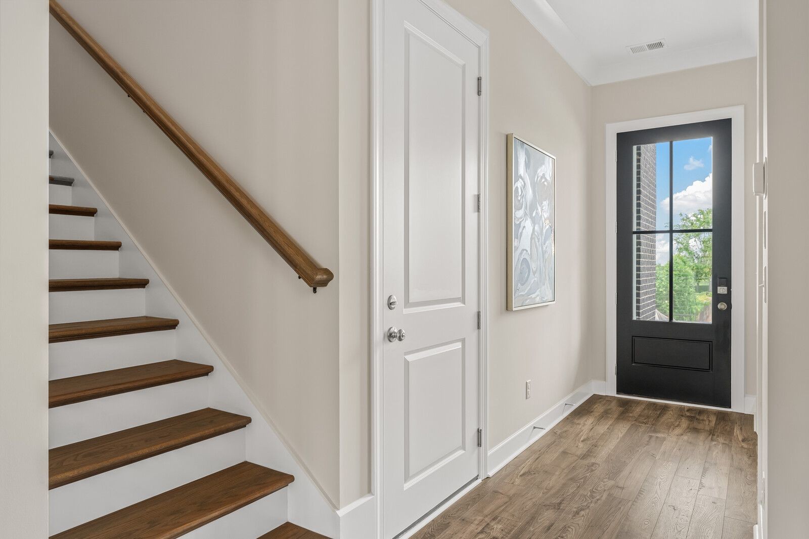 458 Buckwood Ave W