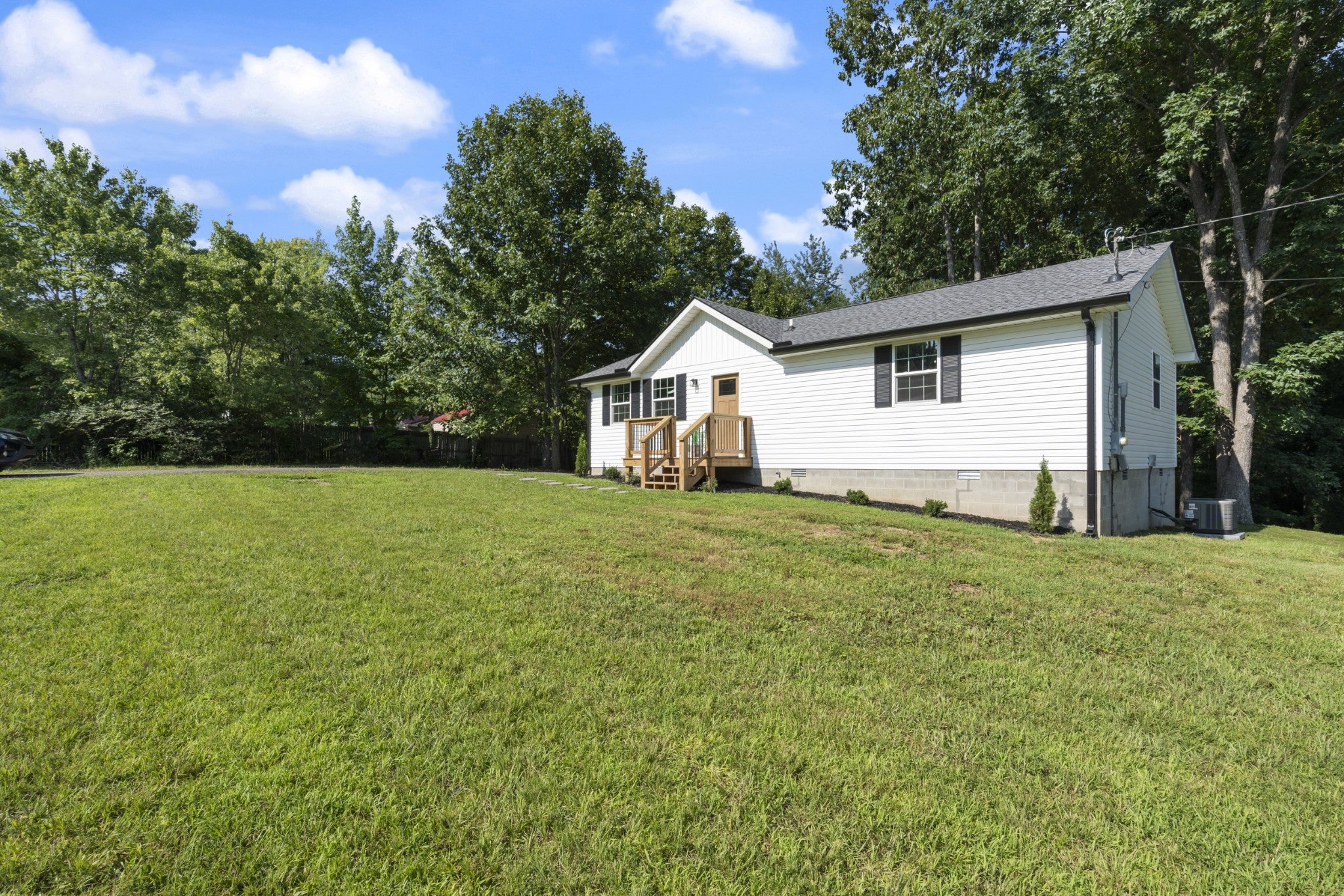 1101 Chestnut Dr