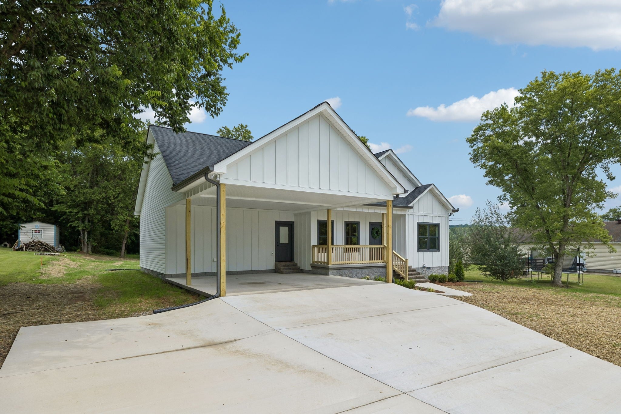 295 Meadow Dr