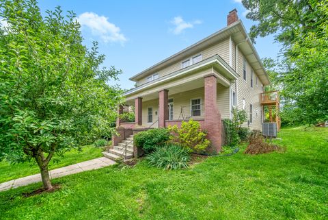 440 N 2nd St Clarksville TN 37040