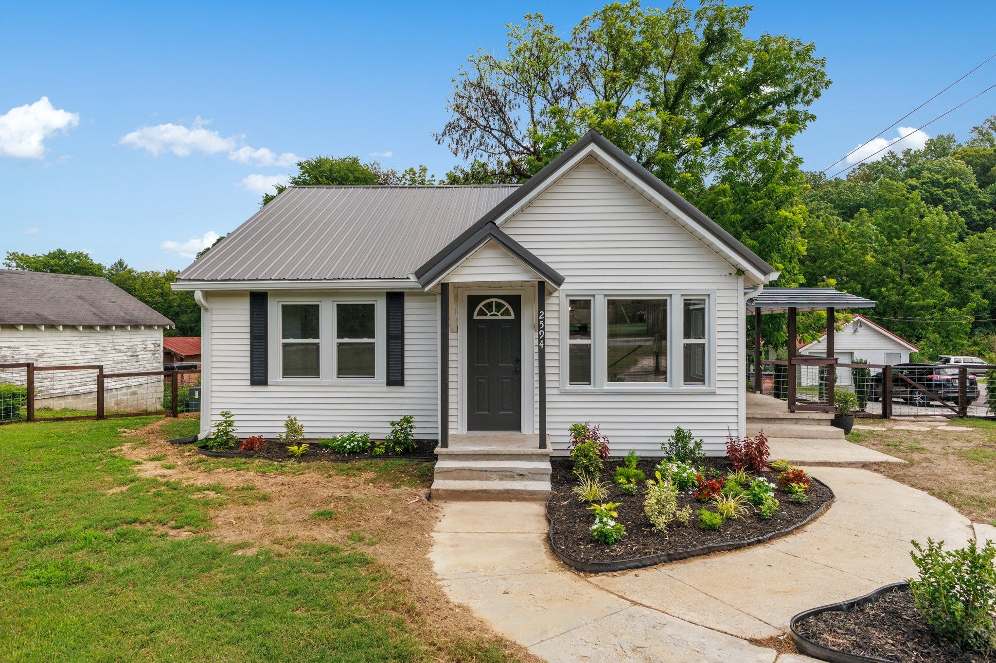 2594 Faulkner Springs Rd