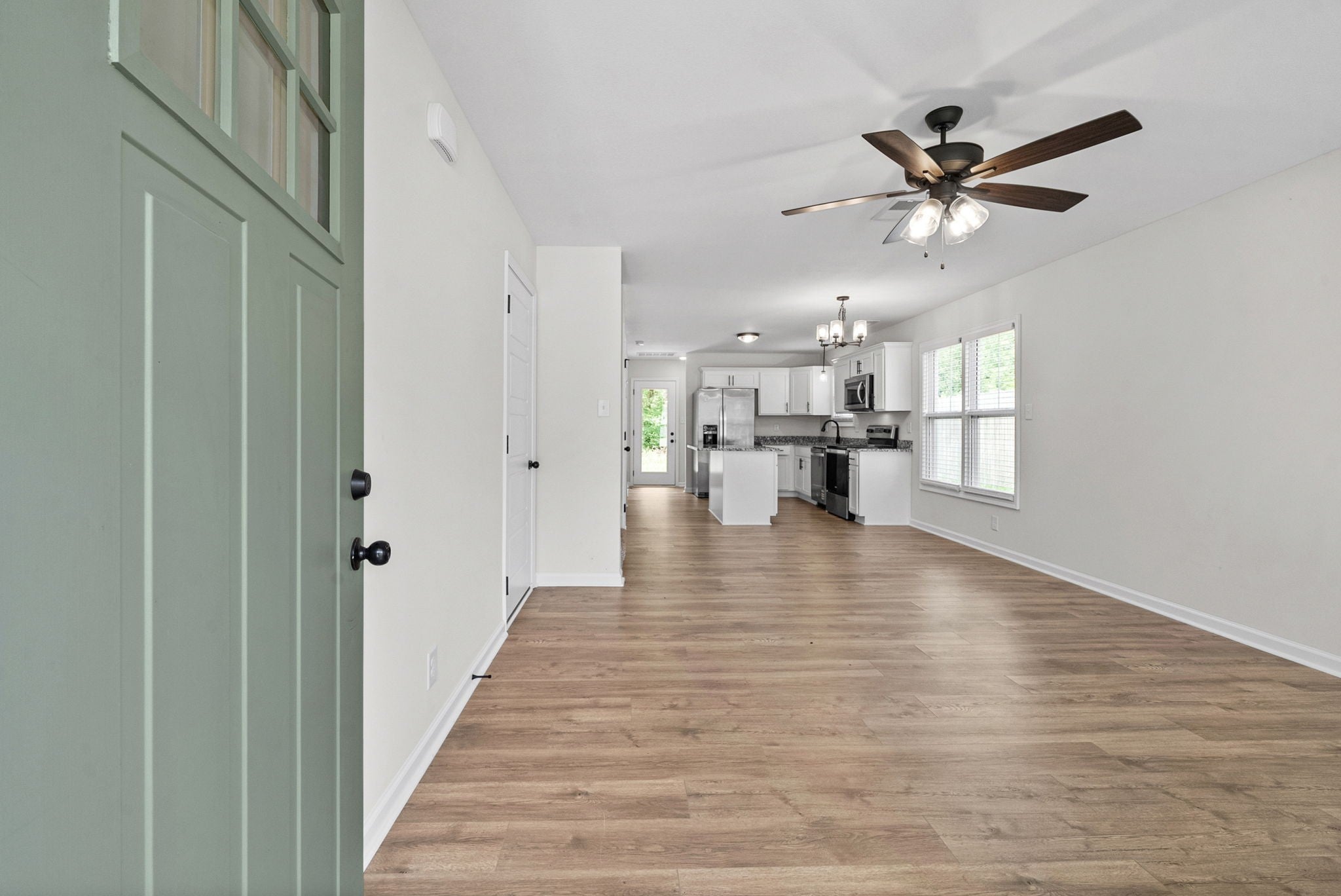 412 Hillside Dr