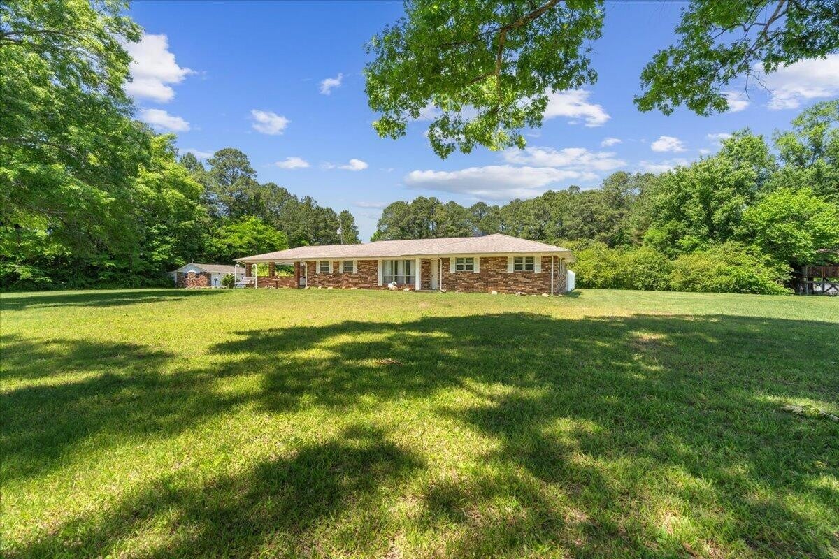324 Mary Sue Drive SE