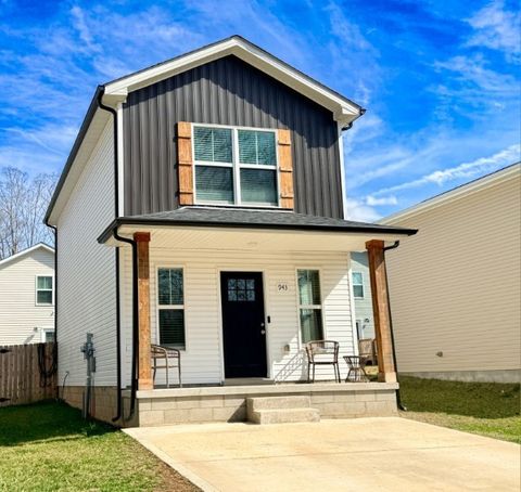 943 Wall St Clarksville TN 37040