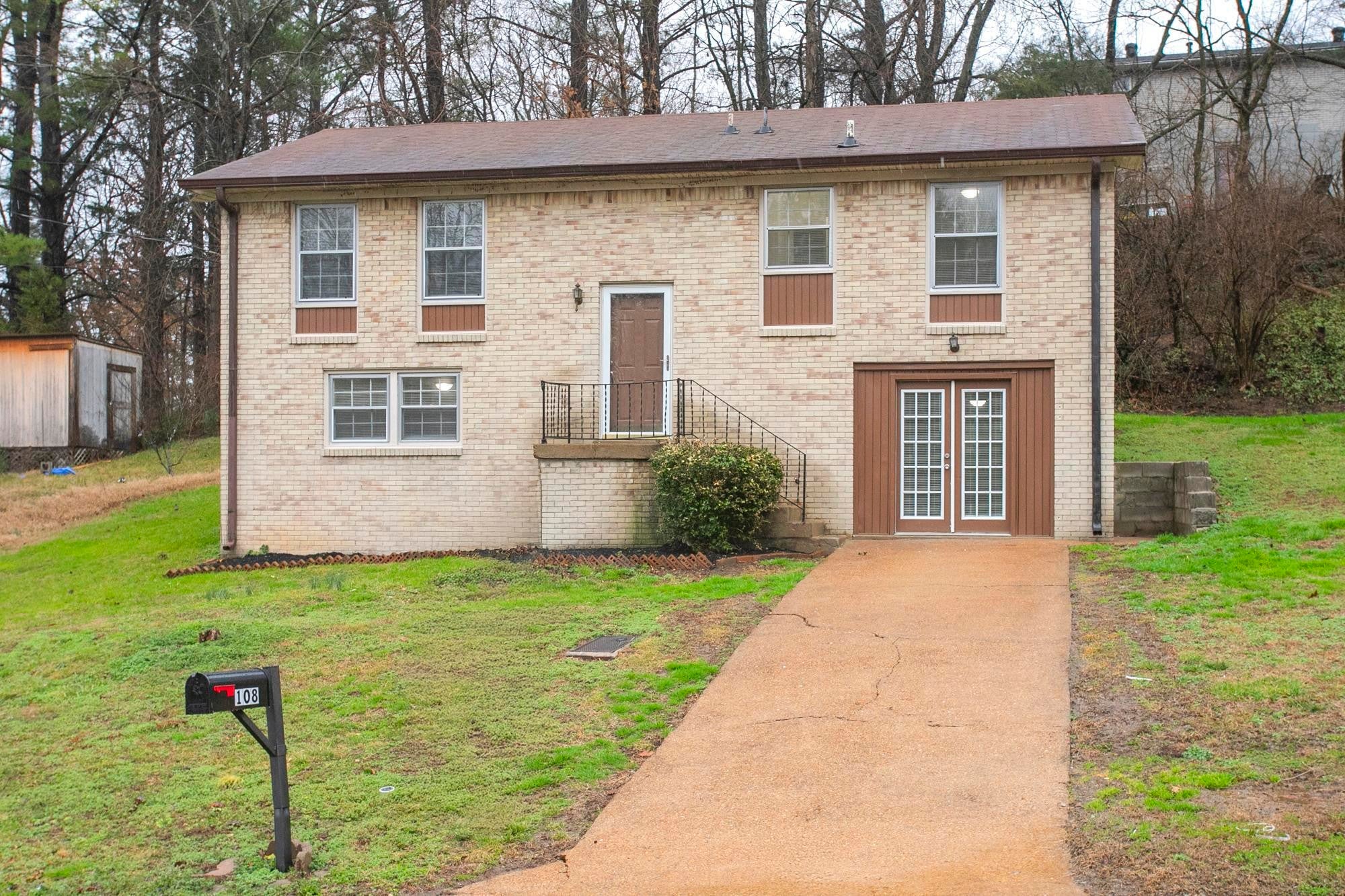 108 Panamint Dr