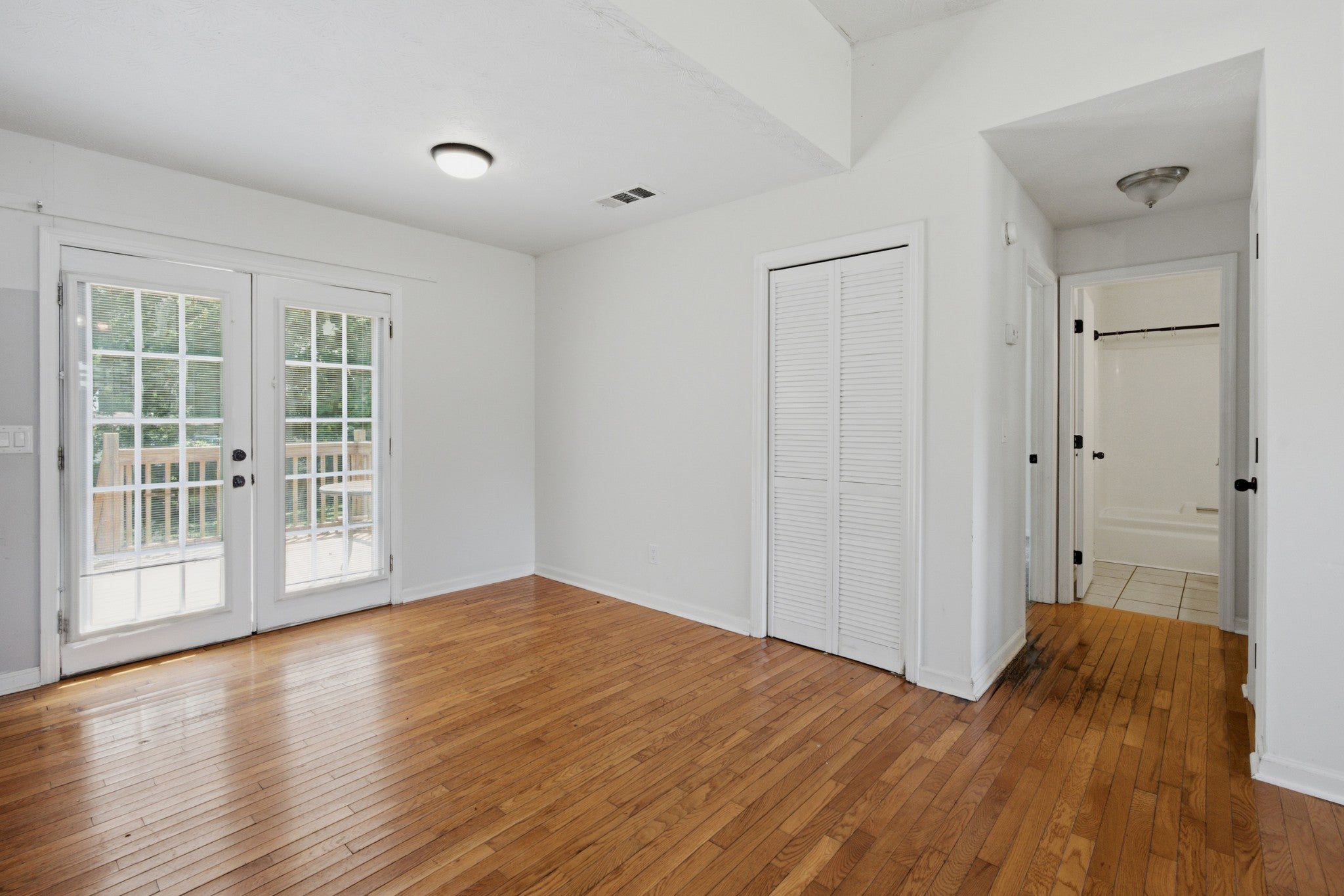 529 Anderson Ave