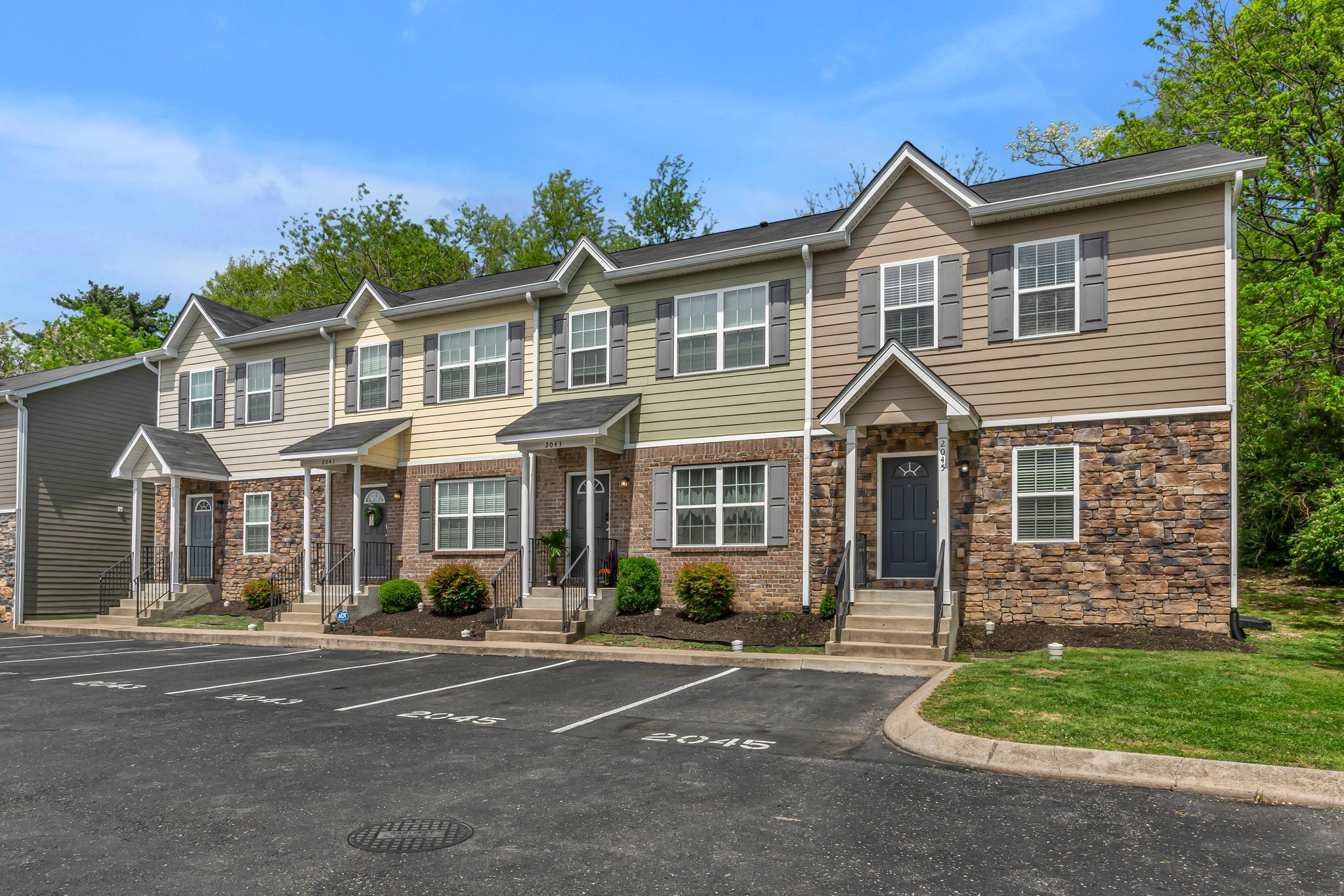 2045 Pinecrest Dr 22