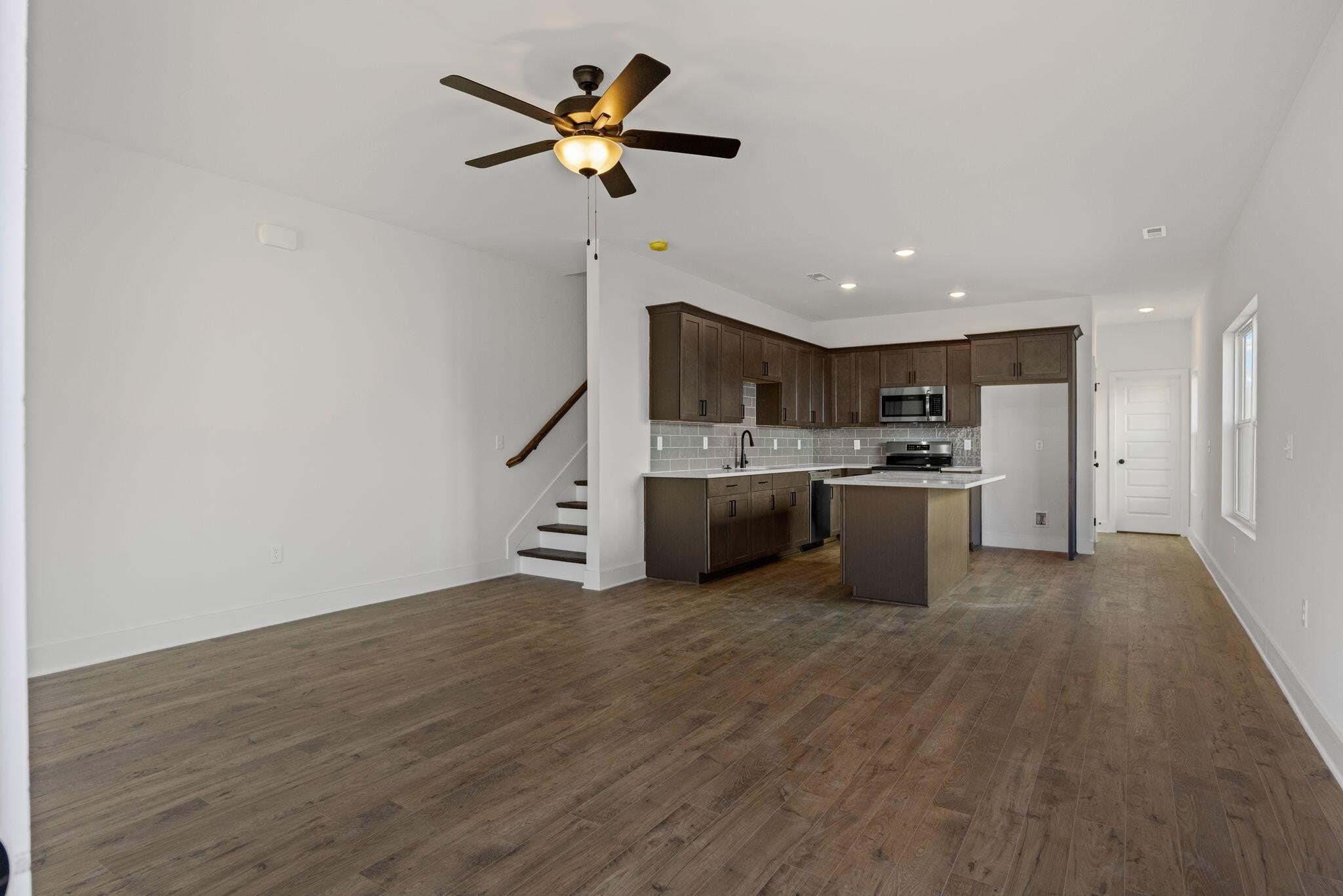 1886 Cotton Way