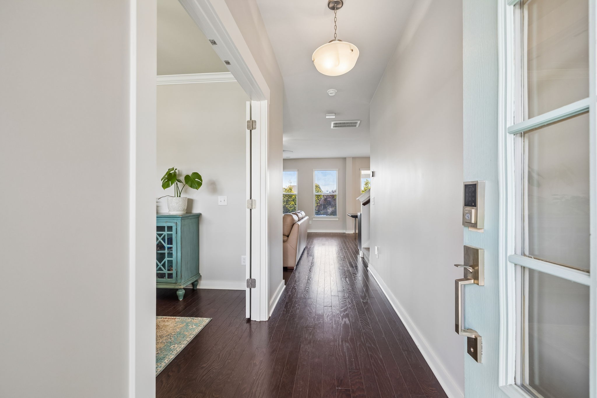 817 Yakima Way