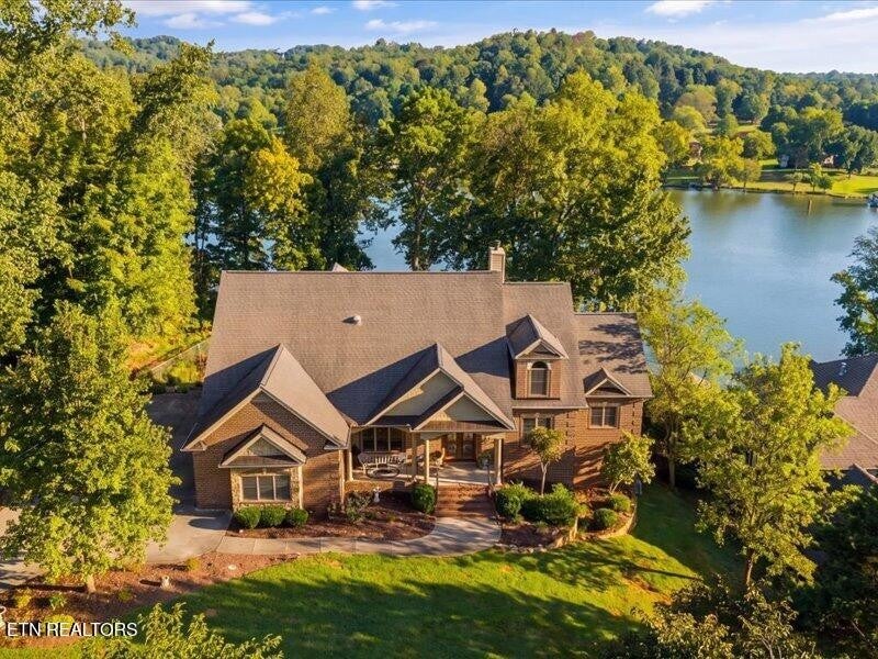 5105 Buckhead Tr
