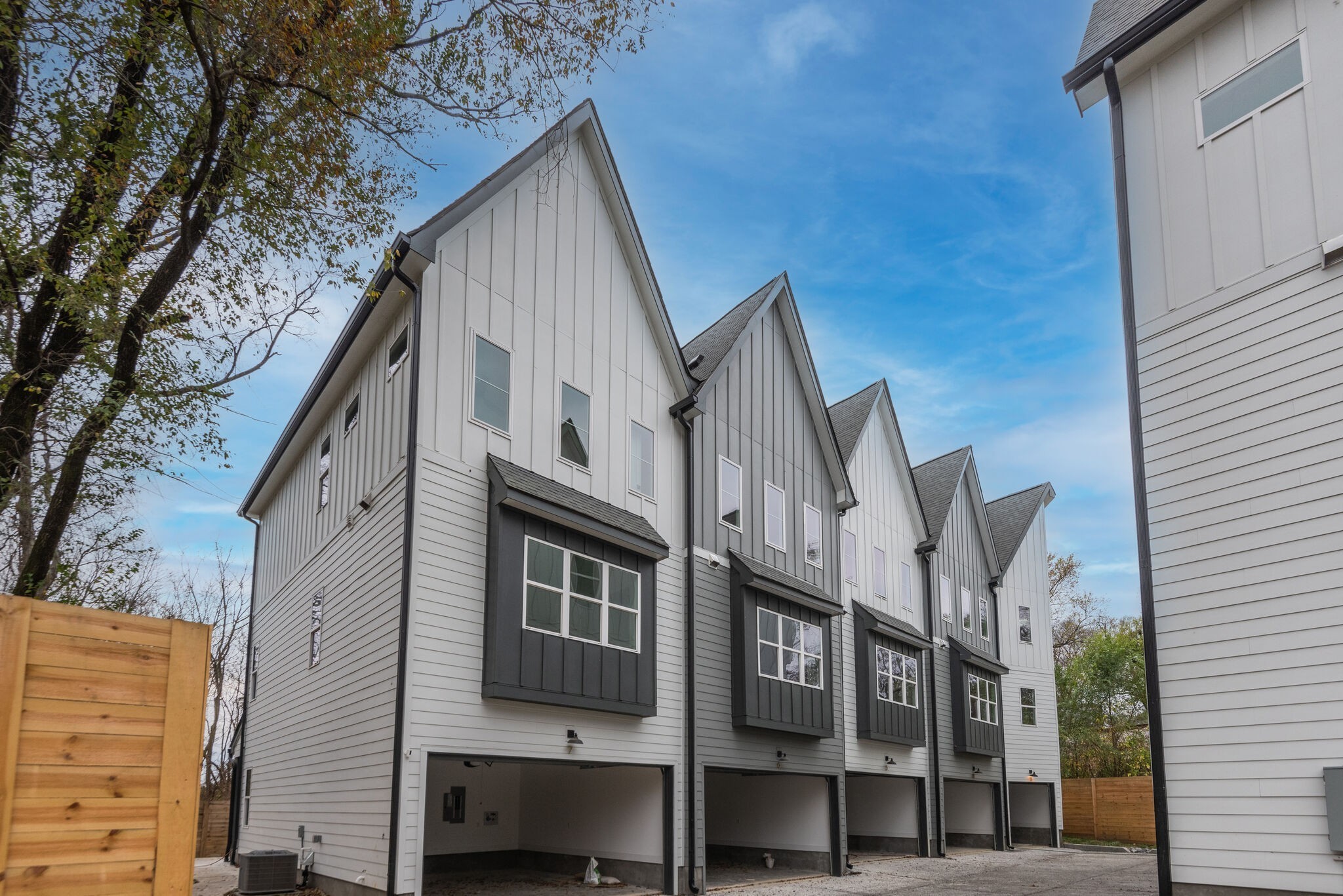 862 W Sharpe Ave 4