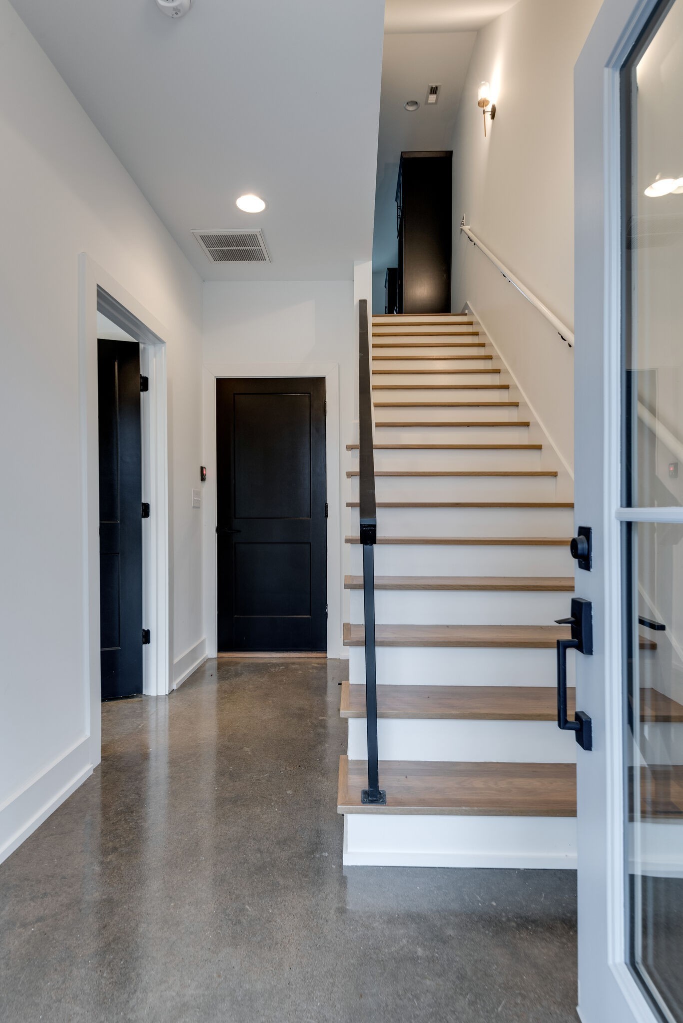 862 W Sharpe Ave 4