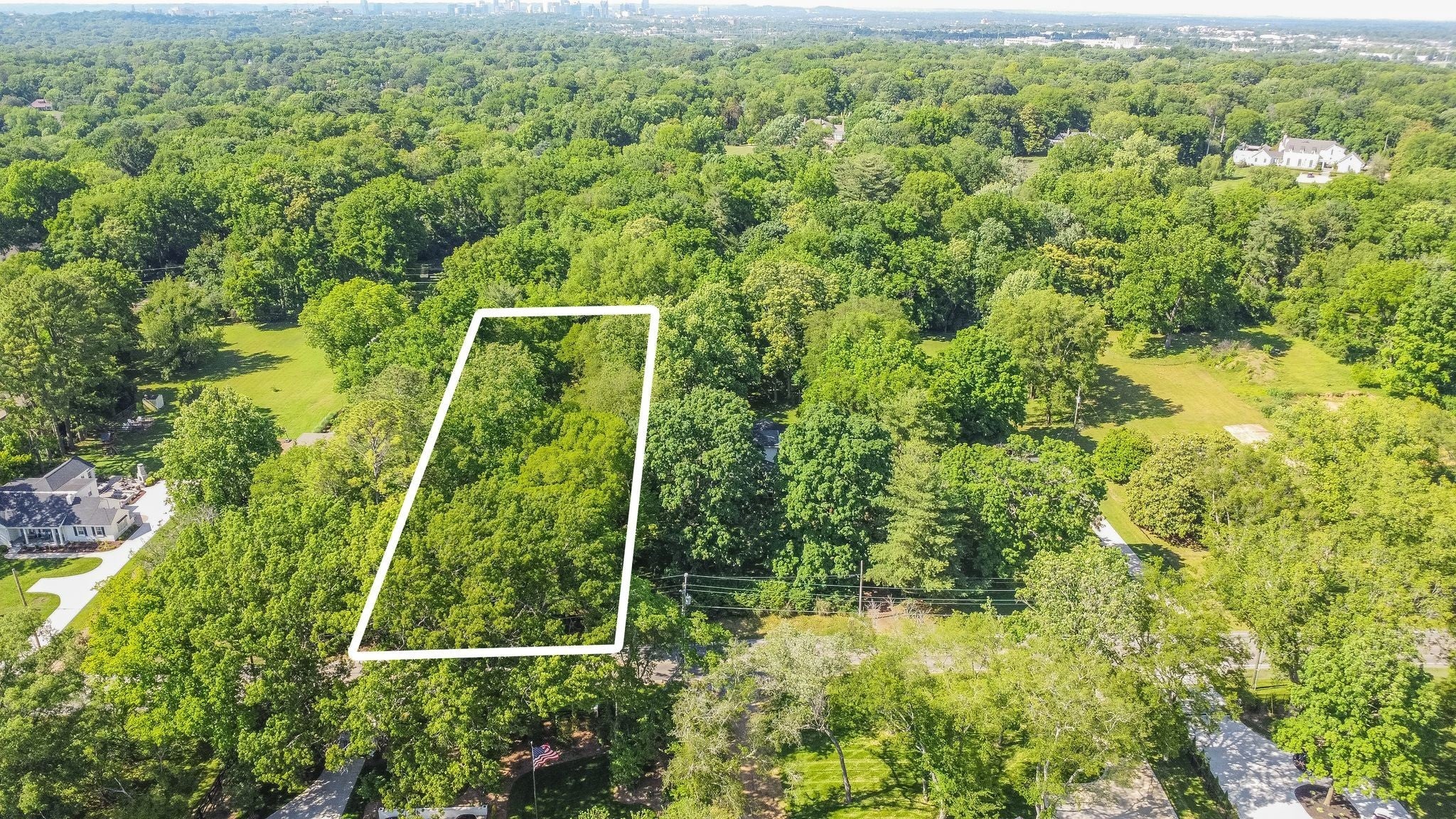 listing at 842 Battery Ln, Nashville