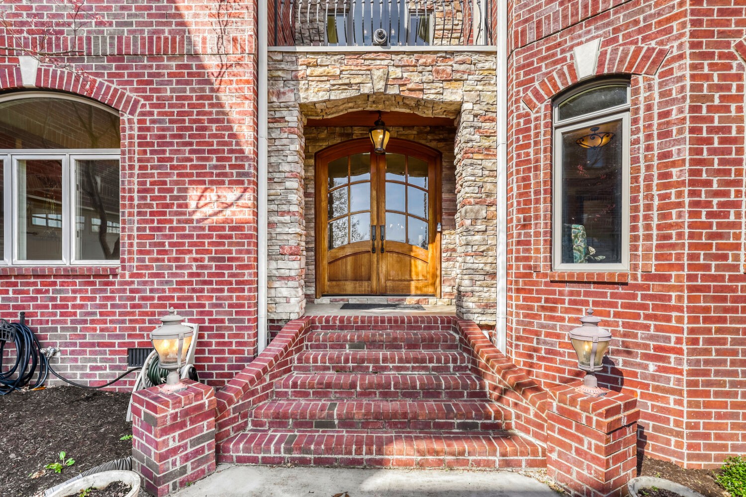 130 12 Stones Xing W