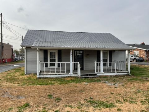 1301 N Main St Shelbyville TN 37160