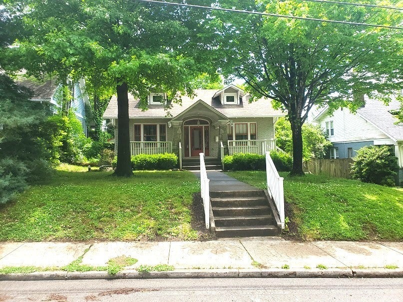 3.0-bed rental at 405 N 16th St