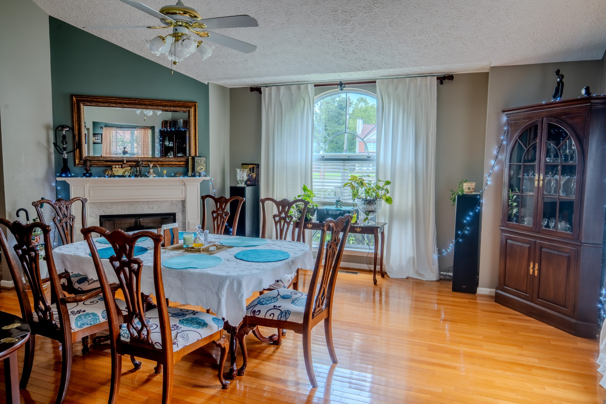 233 Lone Oak Dr - Photo 2